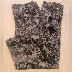 EUC Slimming Options Leggings Pants Tie Dye GrayBlack